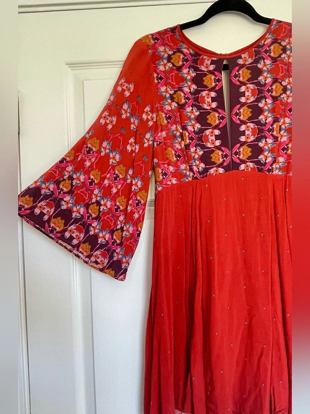 Ecote Red Floral Paneled Long Sleeve Dress - Picture 4 of 5